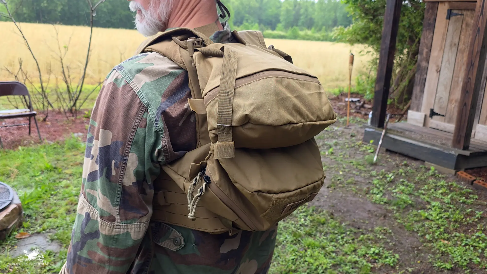 The Daypack lid can be worn as a backpack